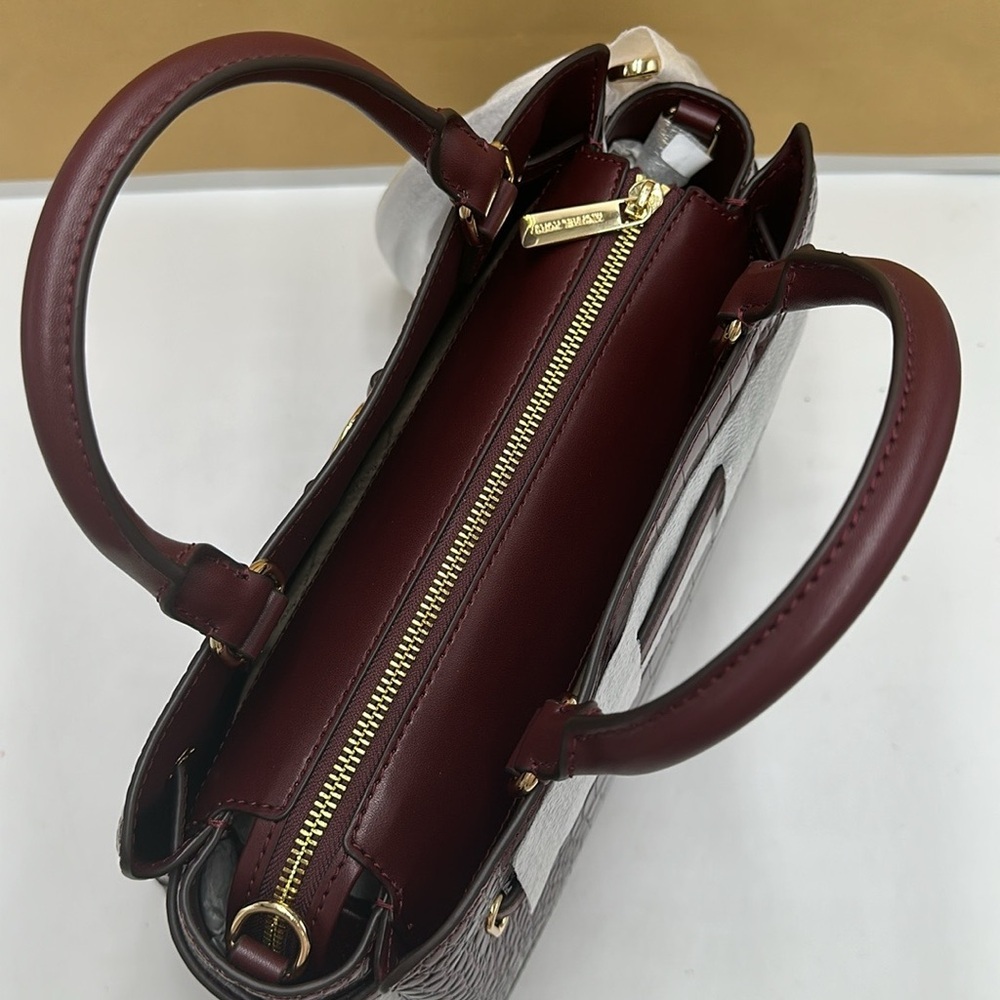 MICHAEL KORS Reed Large Leather Belted Satchel Crossbody Handbag Center … - Picture 10 of 16